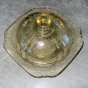 VINTAGE Federal Glass Madrid Pattern Covered Butter Dish LIKE NEW